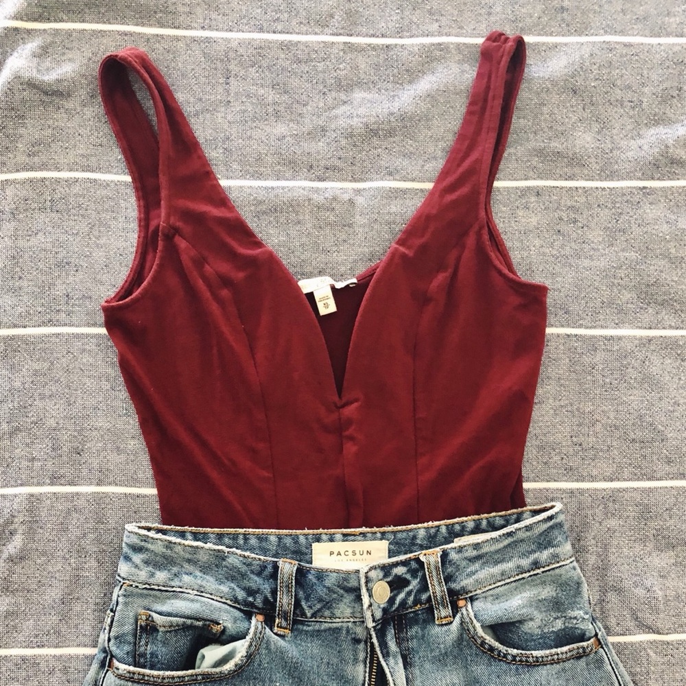 Express V-neck Bodysuit